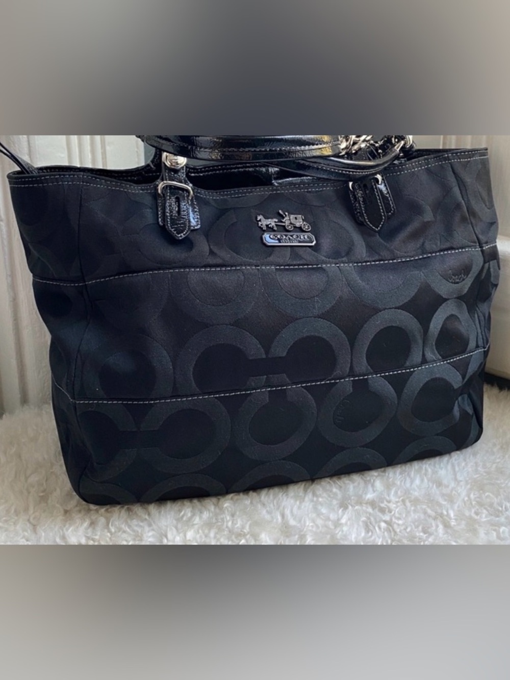 Coach Tribeca Madison Tote Jacquard/Patent Leather w/ Branded Dust Bag GUC - Picture 2 of 12